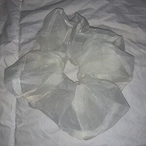 Cream oversize xxl scrunchie
